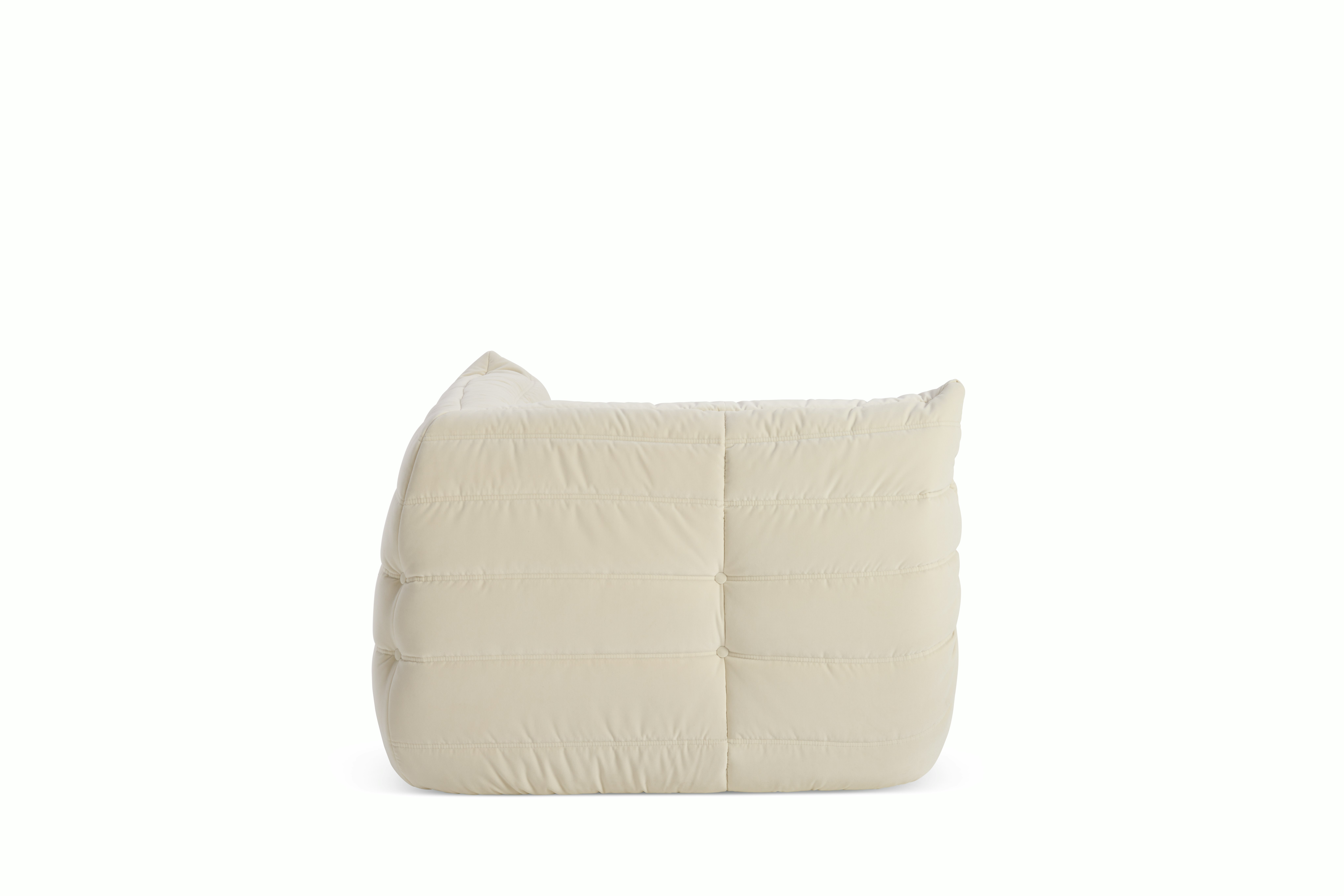 TOGO&reg; Corner Seat