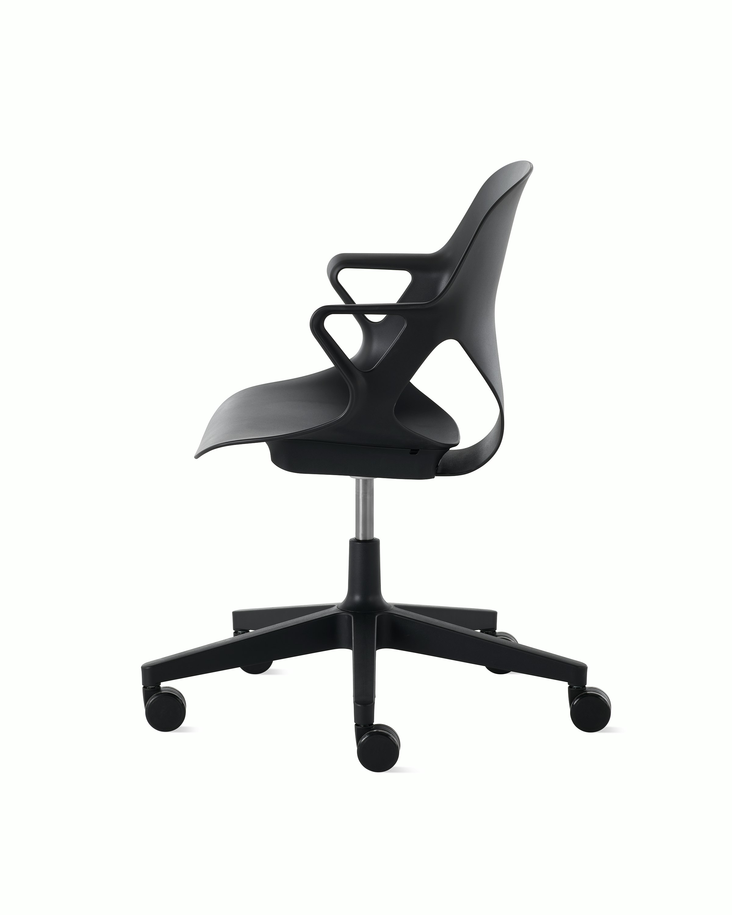 Side view of a Zeph chair with fixed arms in black.