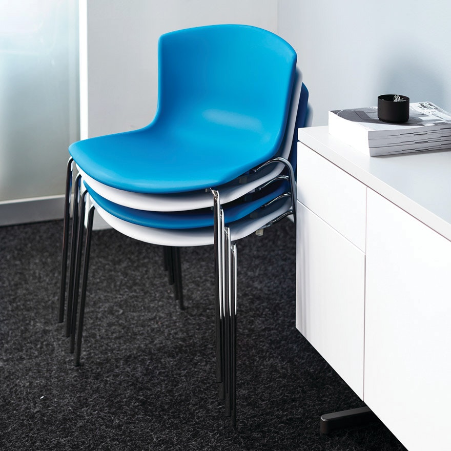 Bertoia Molded Shell Side Chair