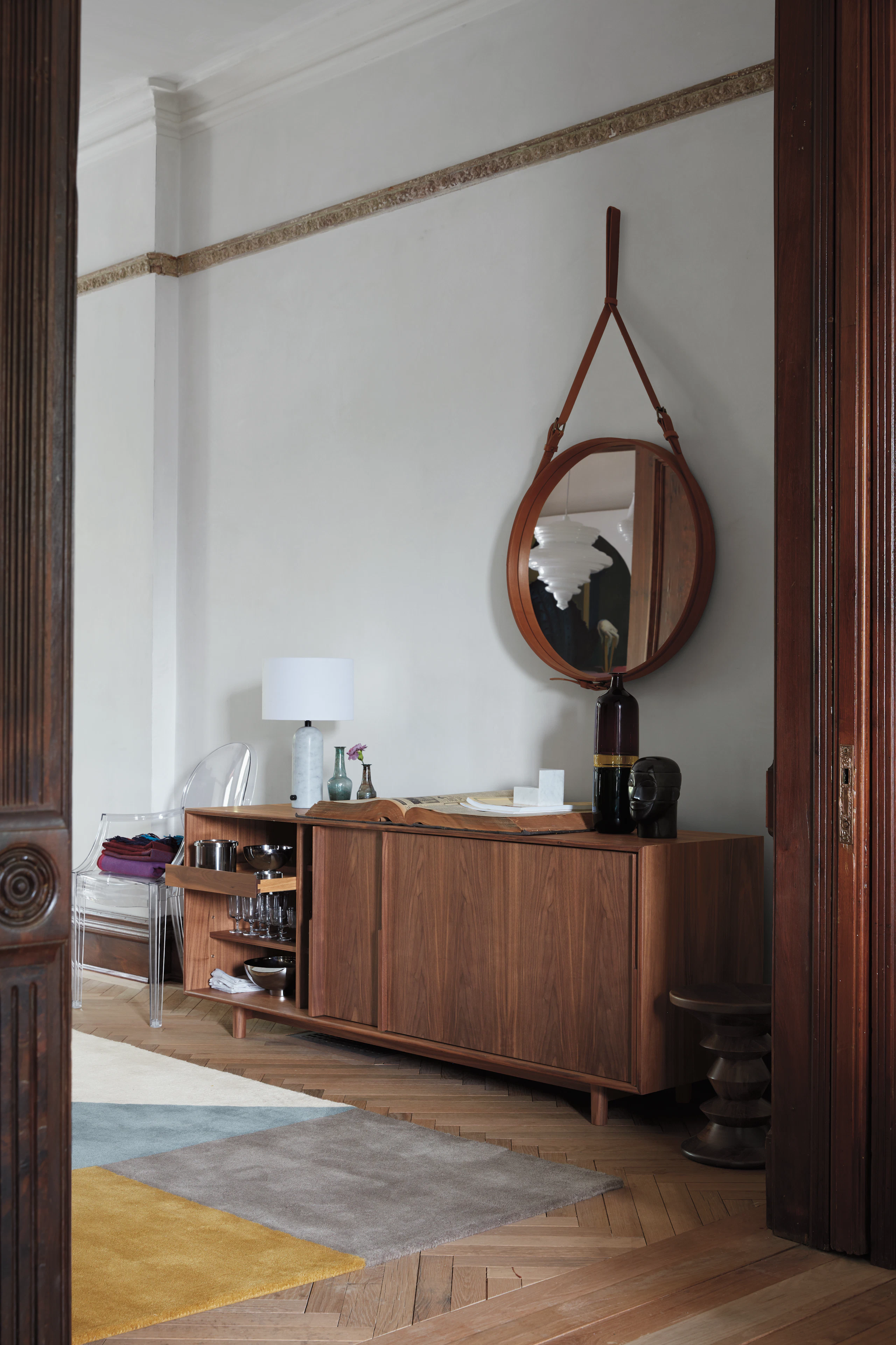 Edel Credenza