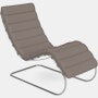 MR Chaise