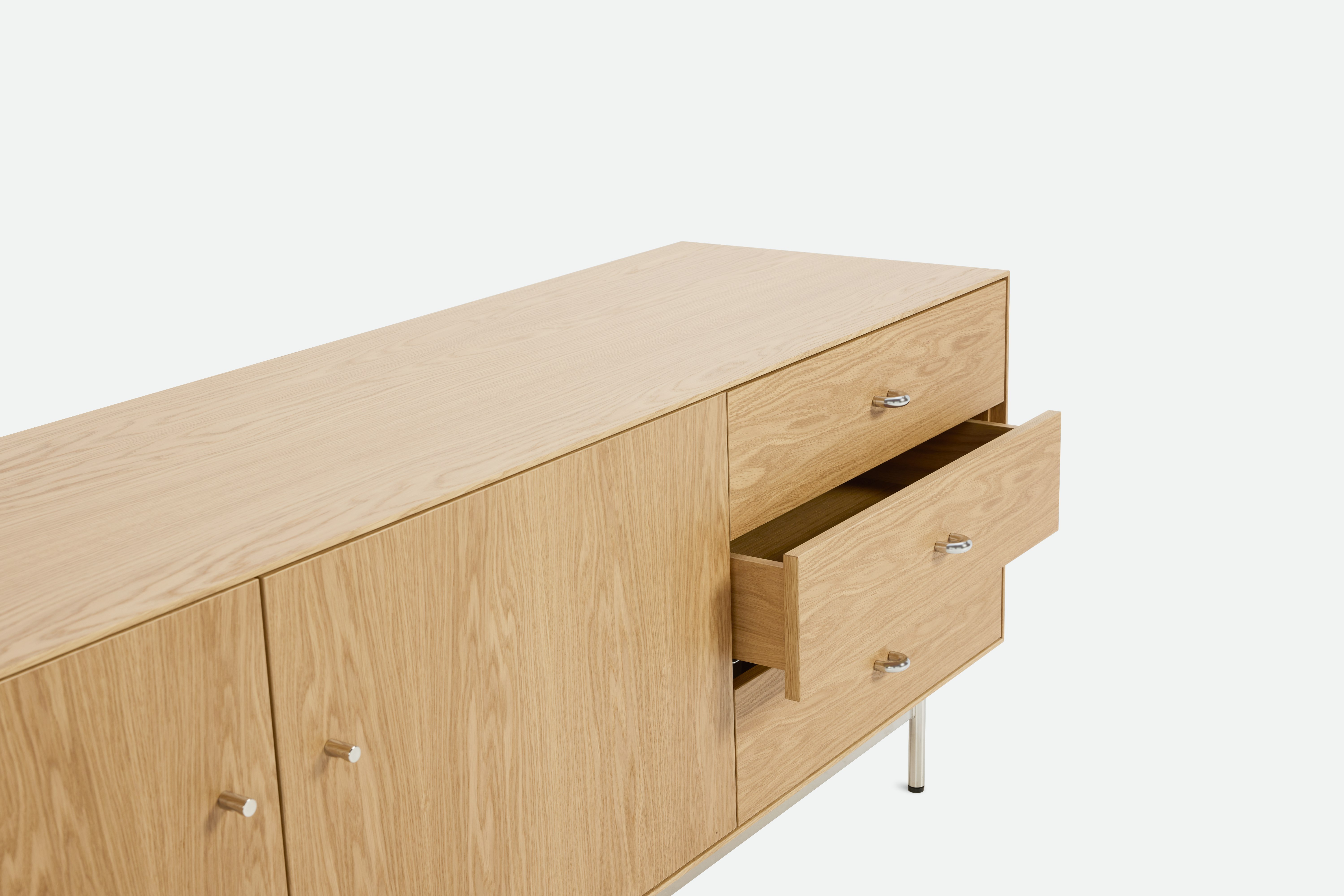 Loop Media Unit,  oak,  chrome