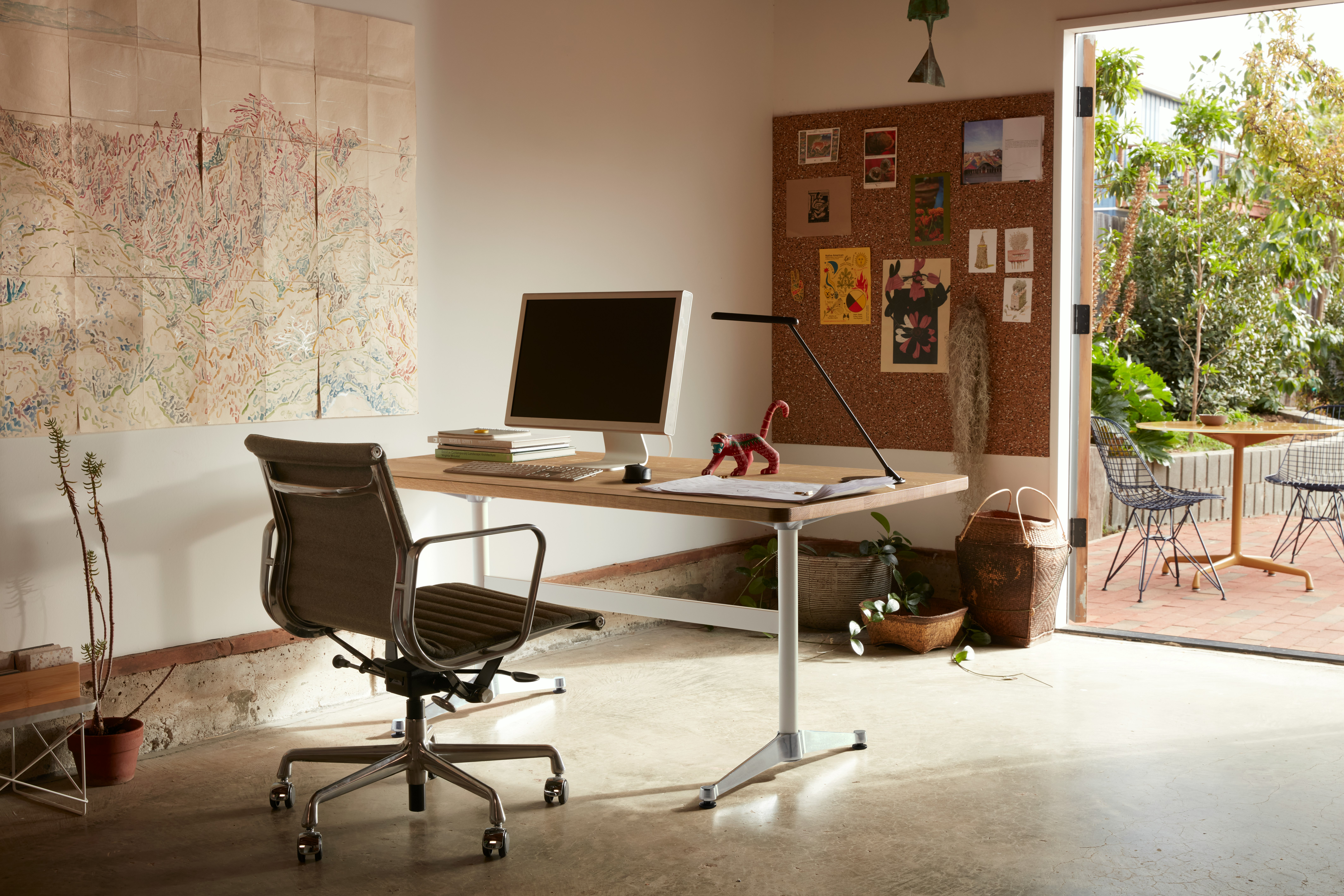 Eames Aluminum Group Chair