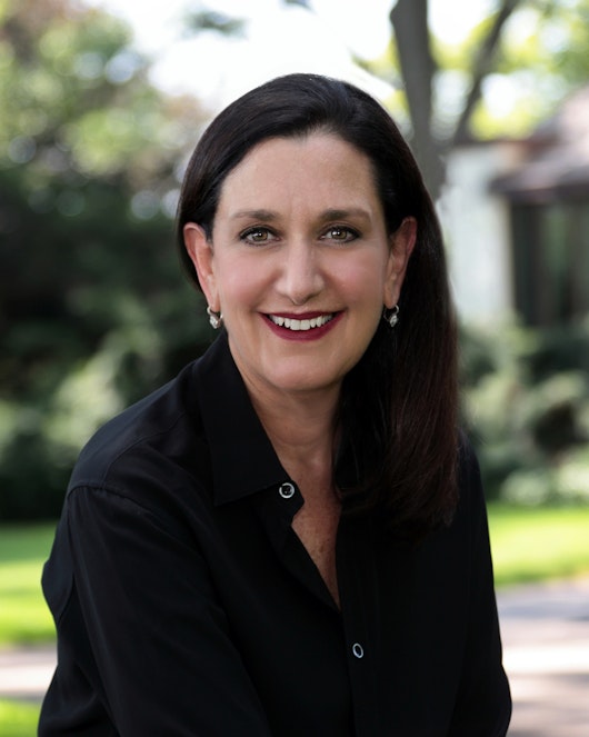 Portrait of Heidi Manheimer