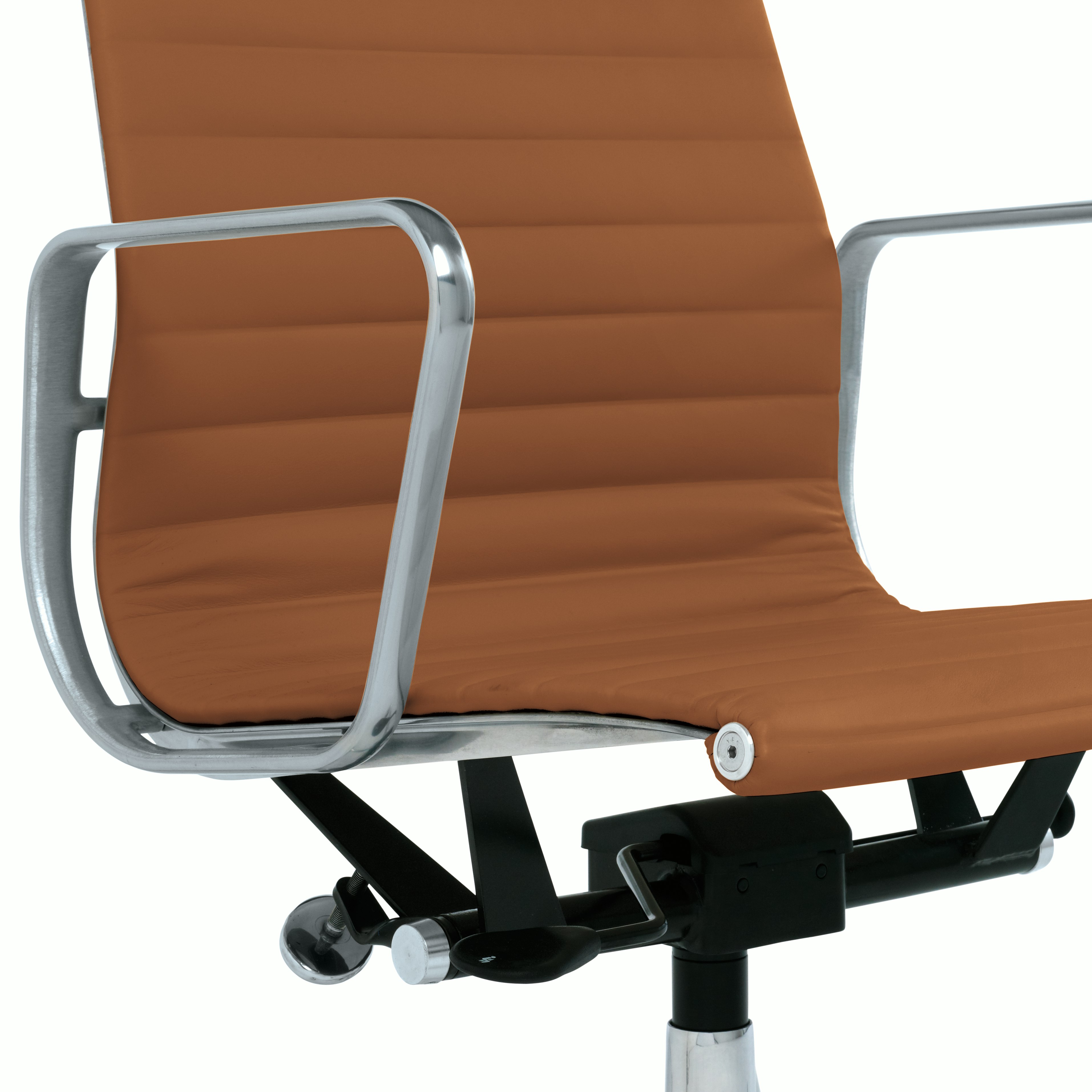 Eames Aluminum Group Management Chair with Pneumatic Lift