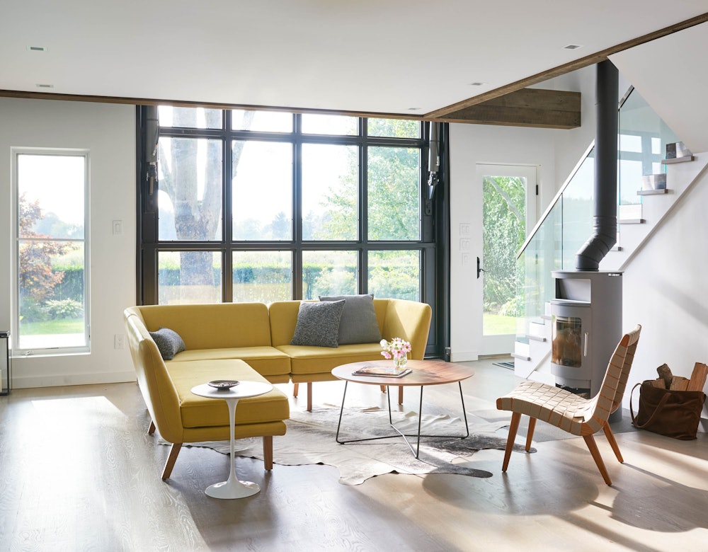Saarinen Side Table, Round | Knoll Saarinen Side Table, Round | Knoll