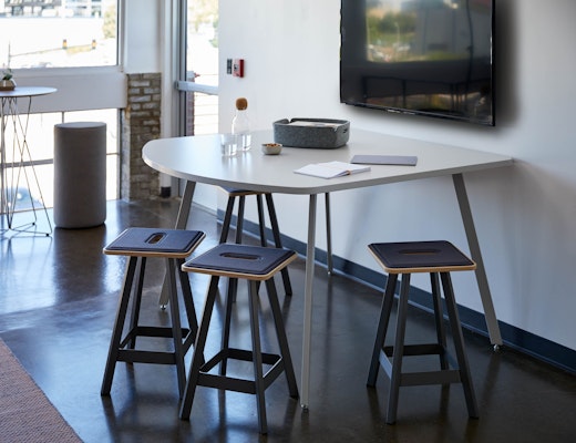 Rockwell Unscripted counter height Easy Table rockwell unscripted easy table counter height d shape easy stools media enclave team meeting breakout muuto accessories corky restore