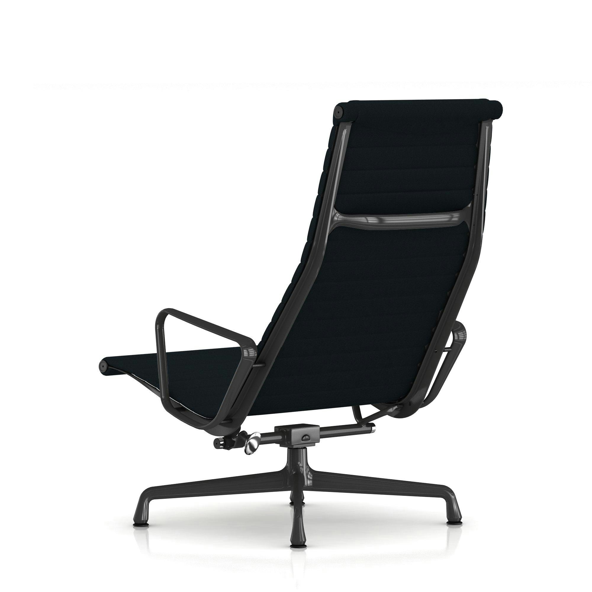 Eames Aluminum Group Lounge Chair