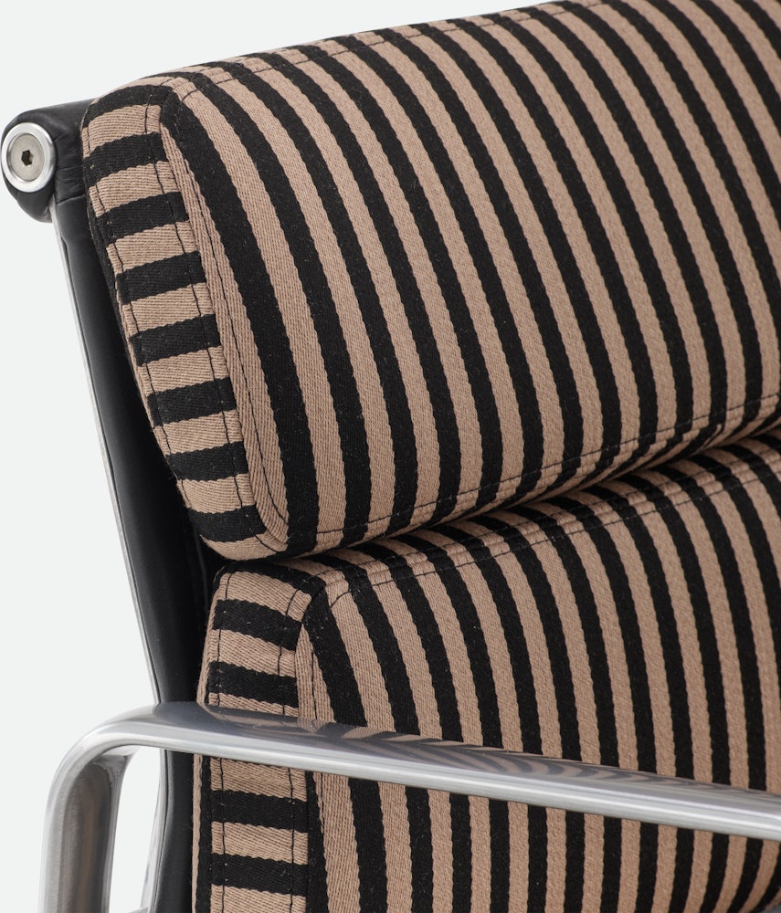 Eames Soft Pad Chair