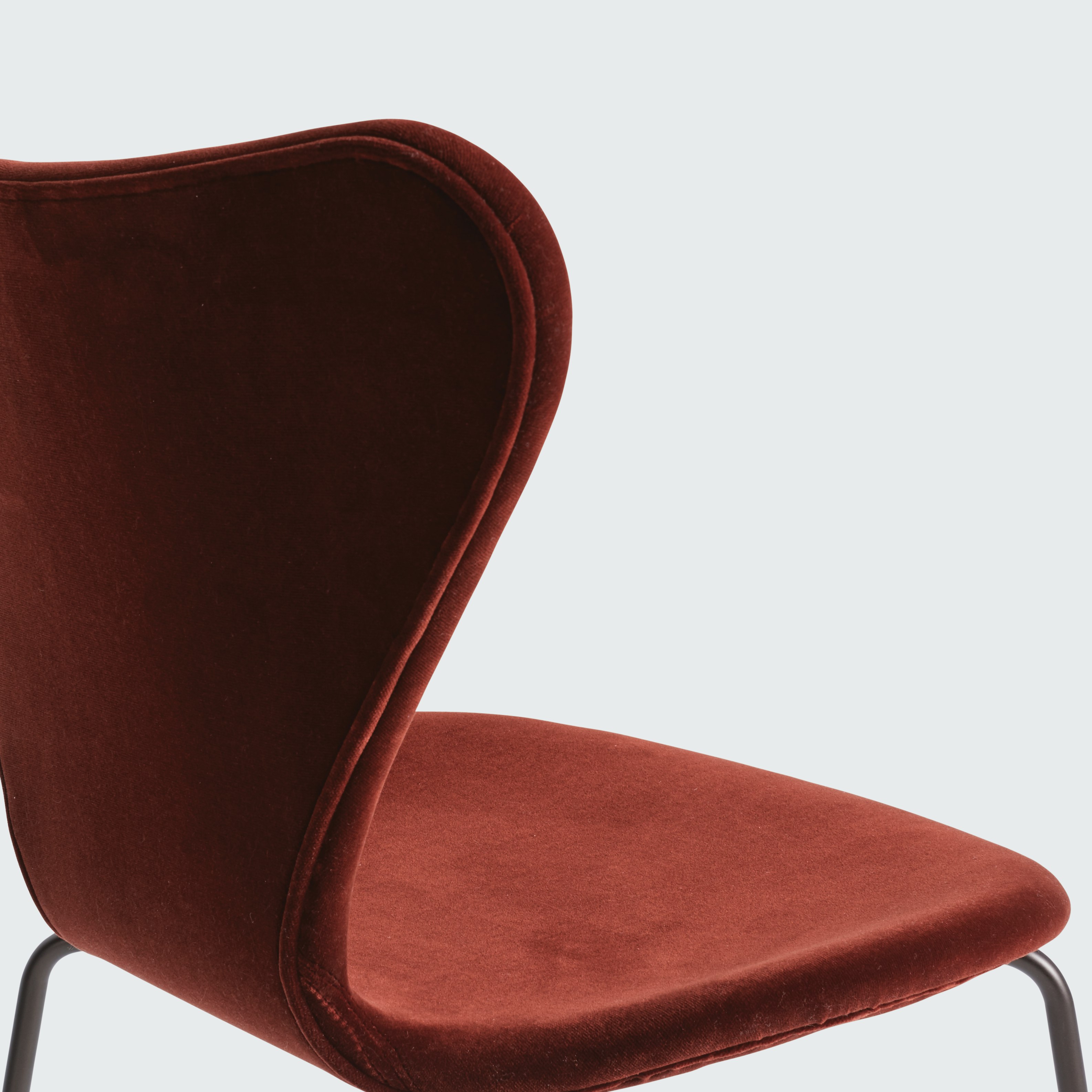 Series 7 Chair Velvet Editon