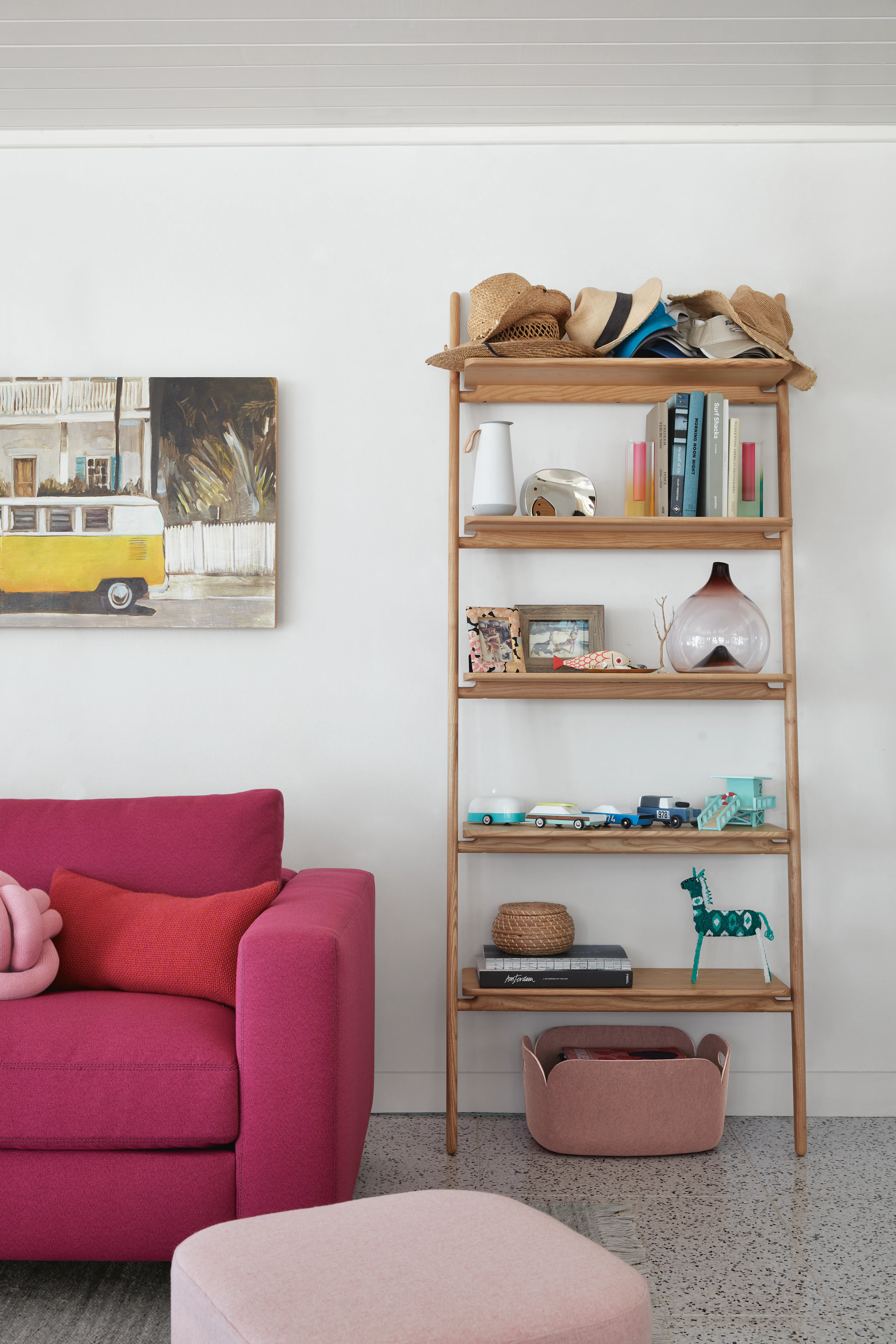 Folk Ladder Shelving 32