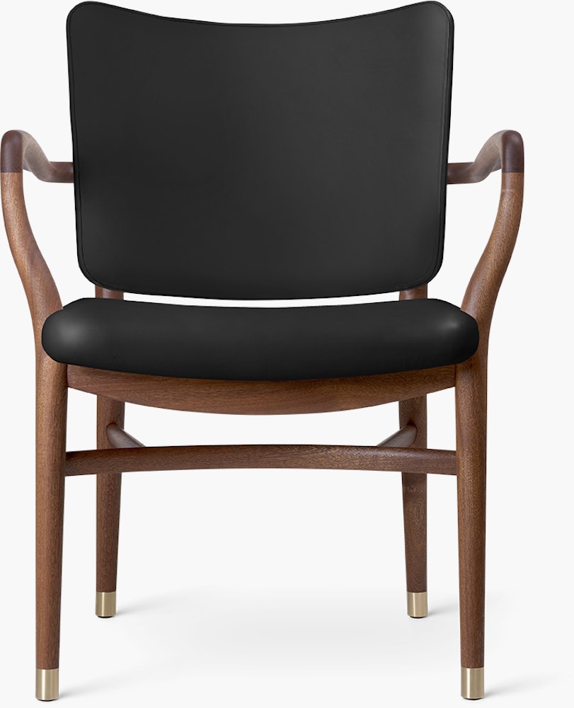 Monarch Chair in Thor 301 and Mahogany