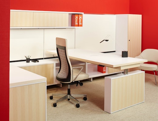 Reff Profiles Private Office Reff Profiles progressive private office Remix High Back Chair Saarinen Executive Armchair Sparrow adjustable height desk table FilzFelt pin board KnollExtra Smokador NeoCon 2015 showroom ergonomic