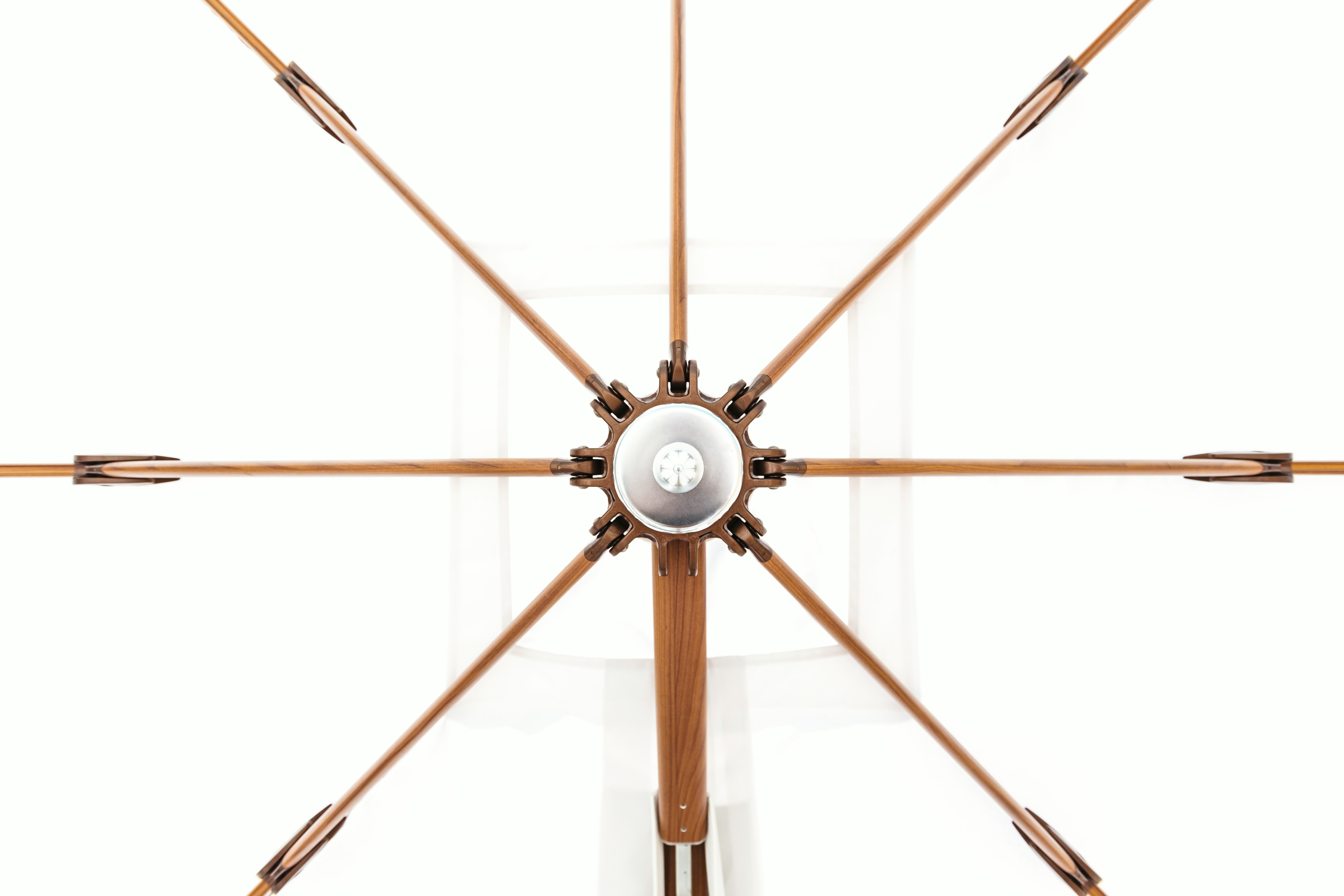 Tuuci Ocean Master Max Low-Profile Cantilever Umbrella