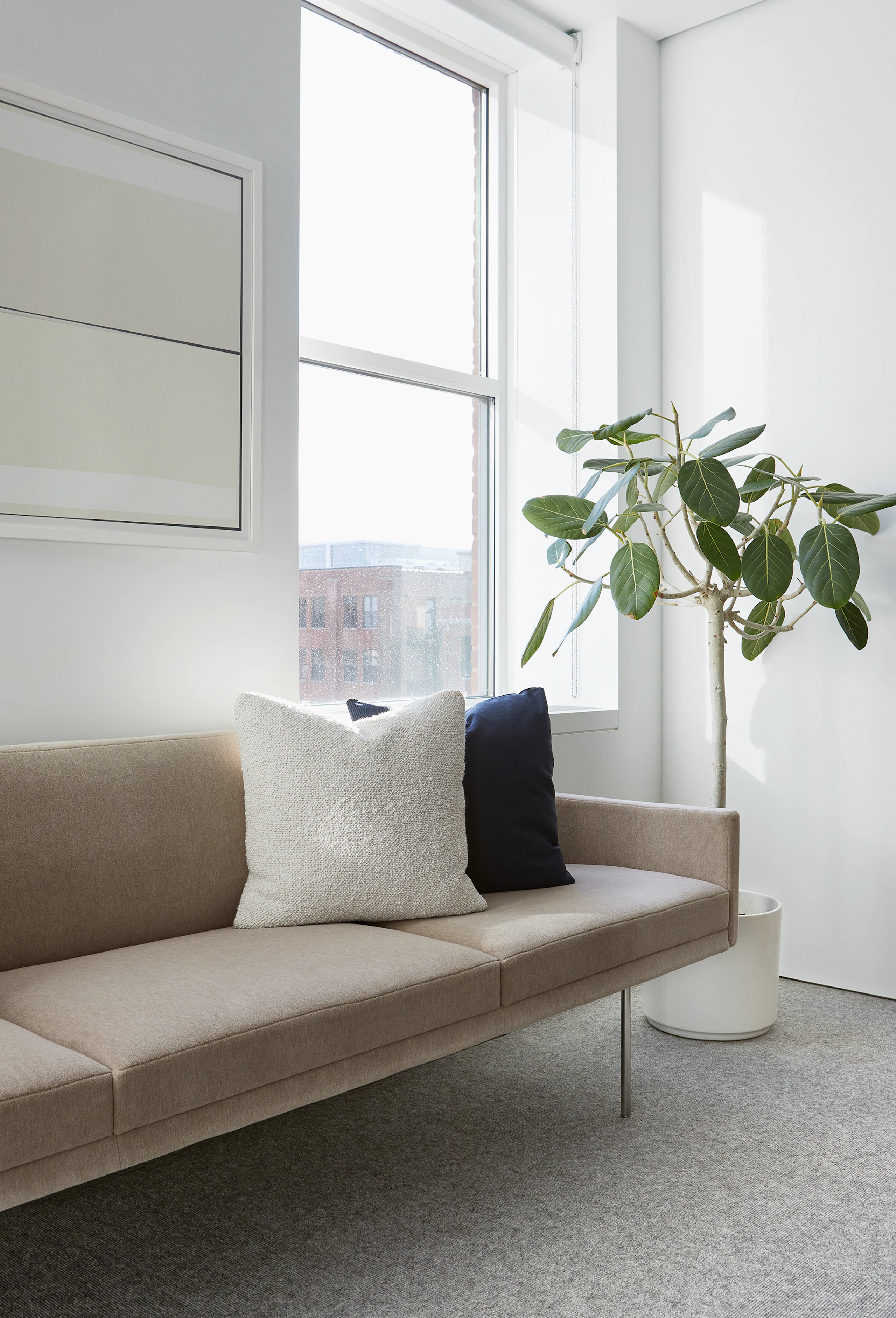 Geiger Showroom at Fulton Market in Chicago, Tuxedo Component Lounge Seating.