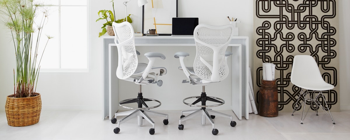 Mirra 2 Stool