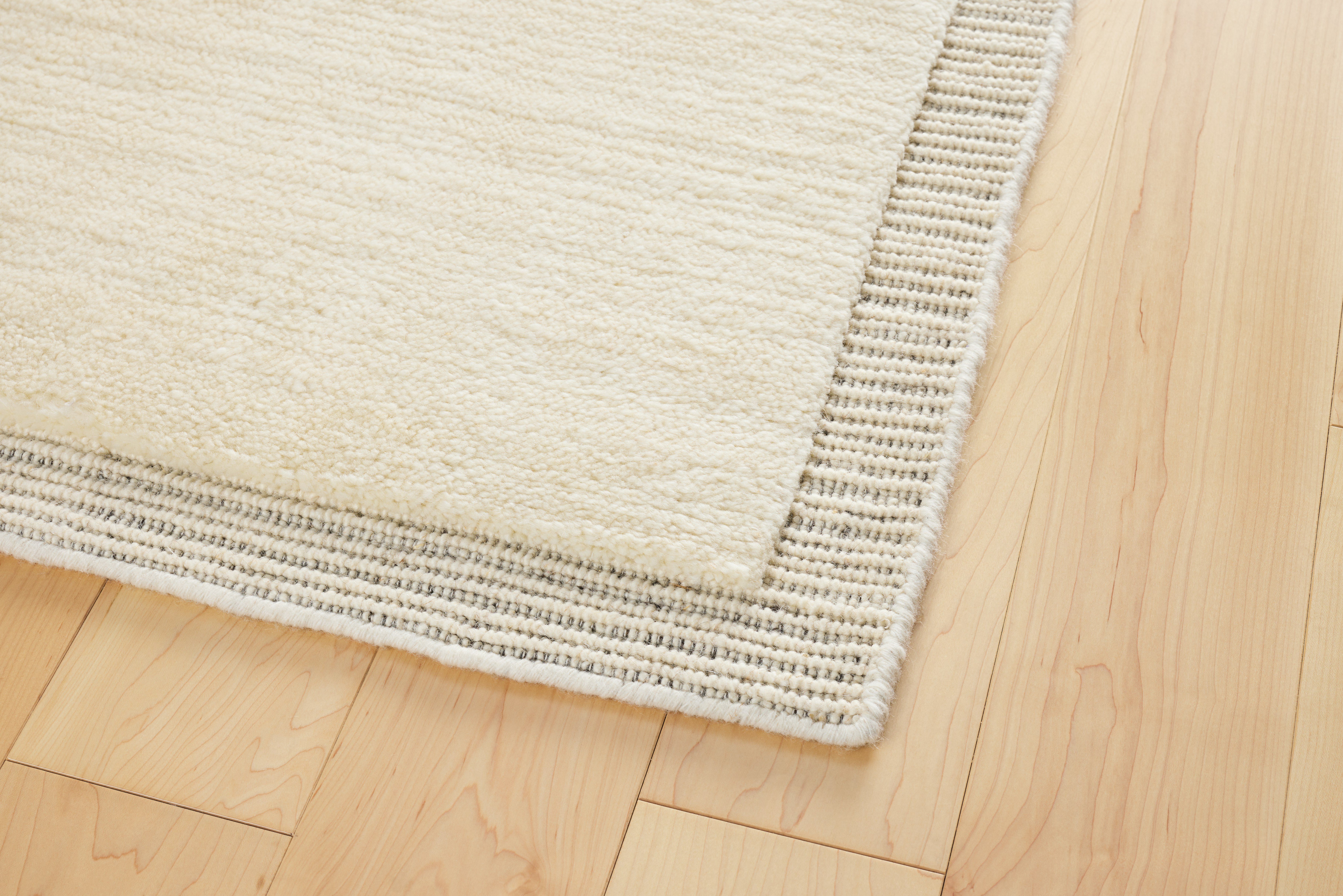 Isla Handloom Wool Rug