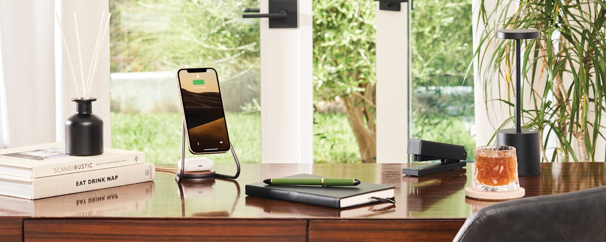Courant MAG:2 Magnetic Charging Stand