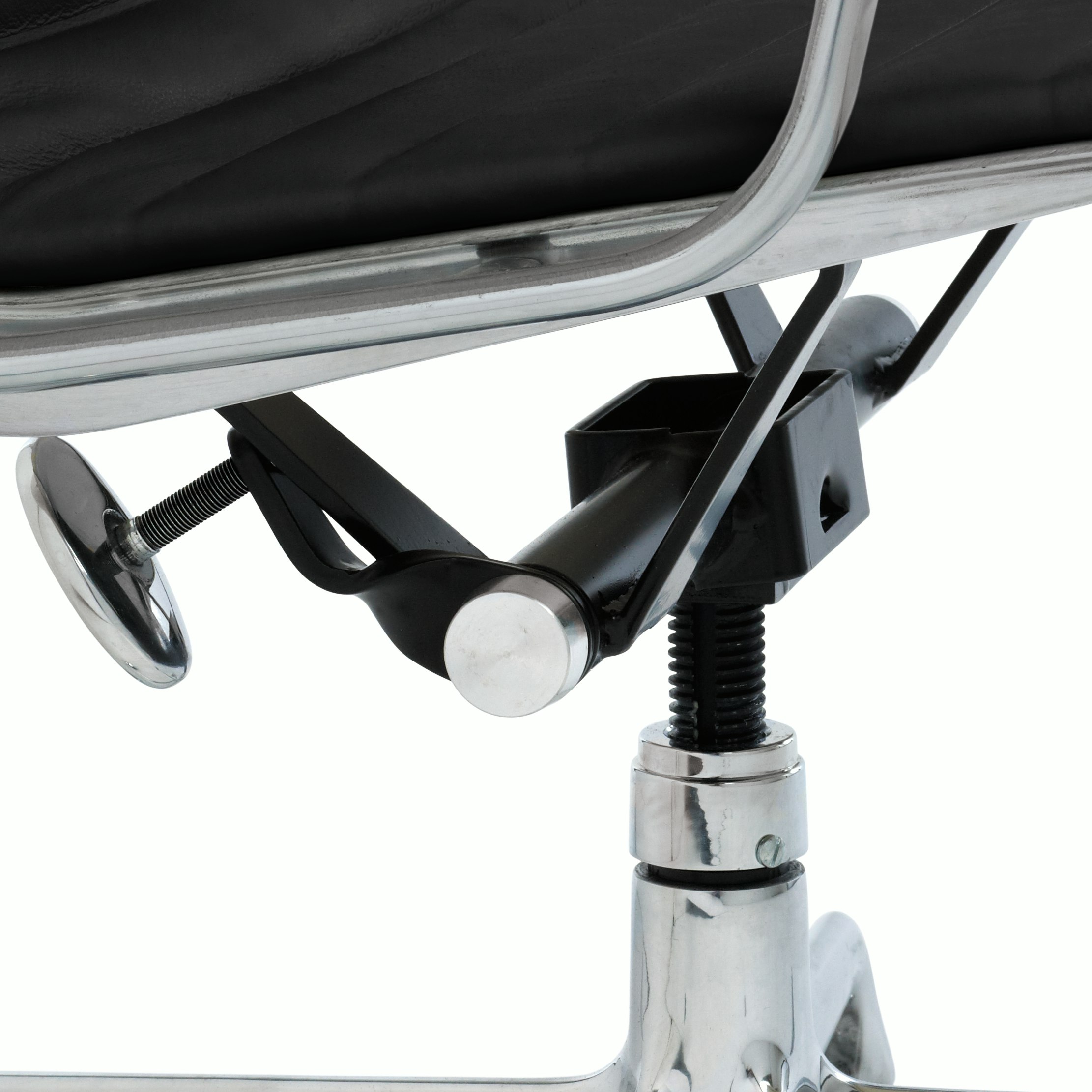 Eames Aluminum Group Management Chair