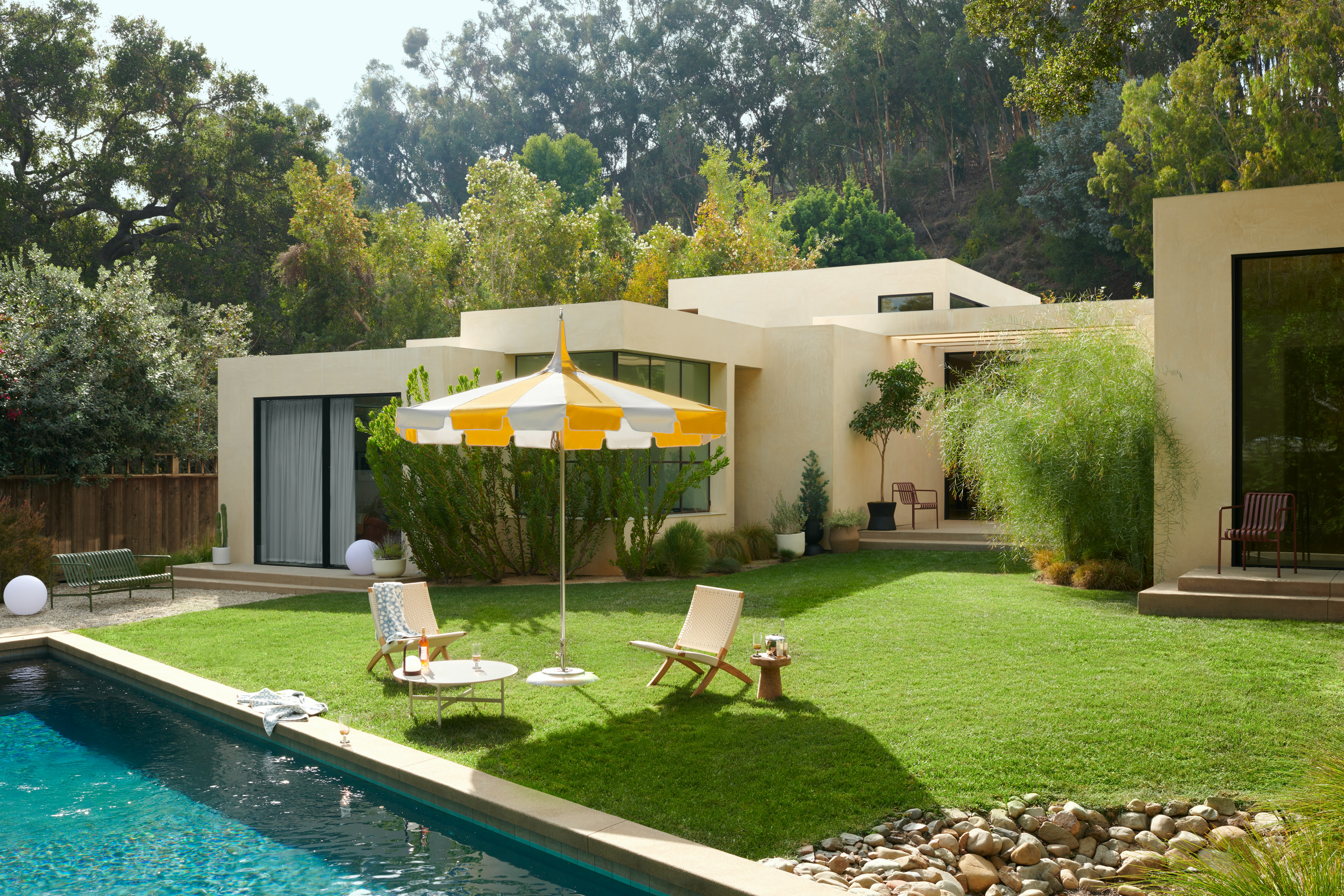 Tuuci Ocean Master Pagoda Umbrella