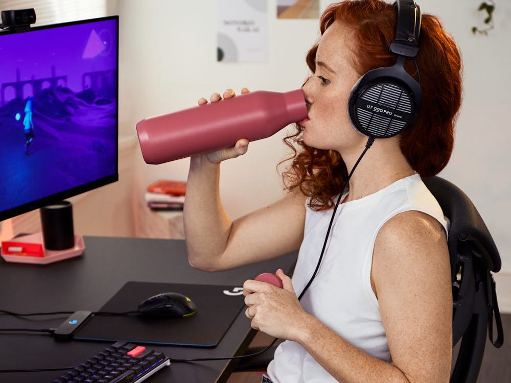 HM Gaming, Lindsey Migliore with Embody Gaming and Motia Desk