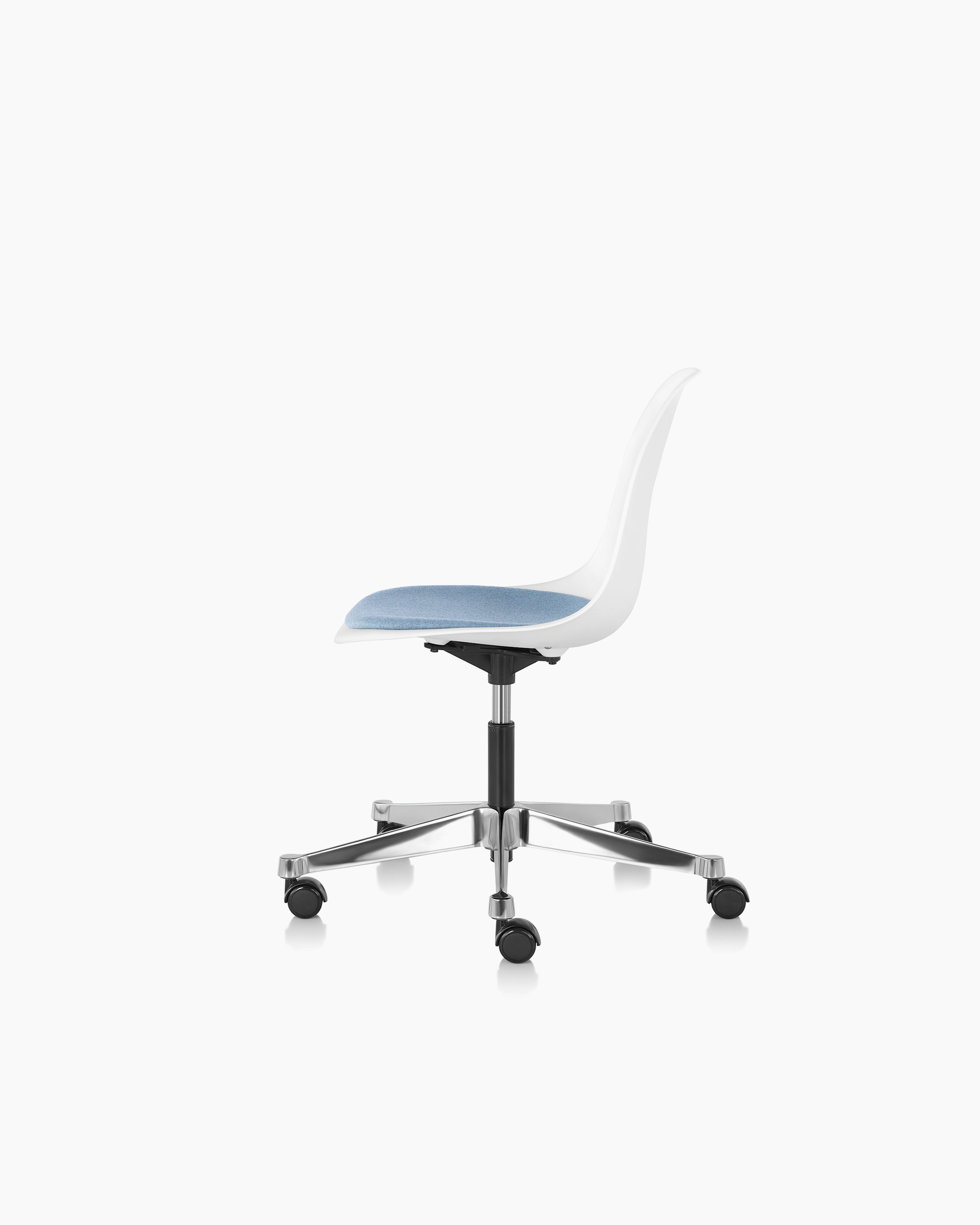 Eames Task Chair, Herman Miller | MillerKnoll Eames Task Chair, Herman Miller | MillerKnoll