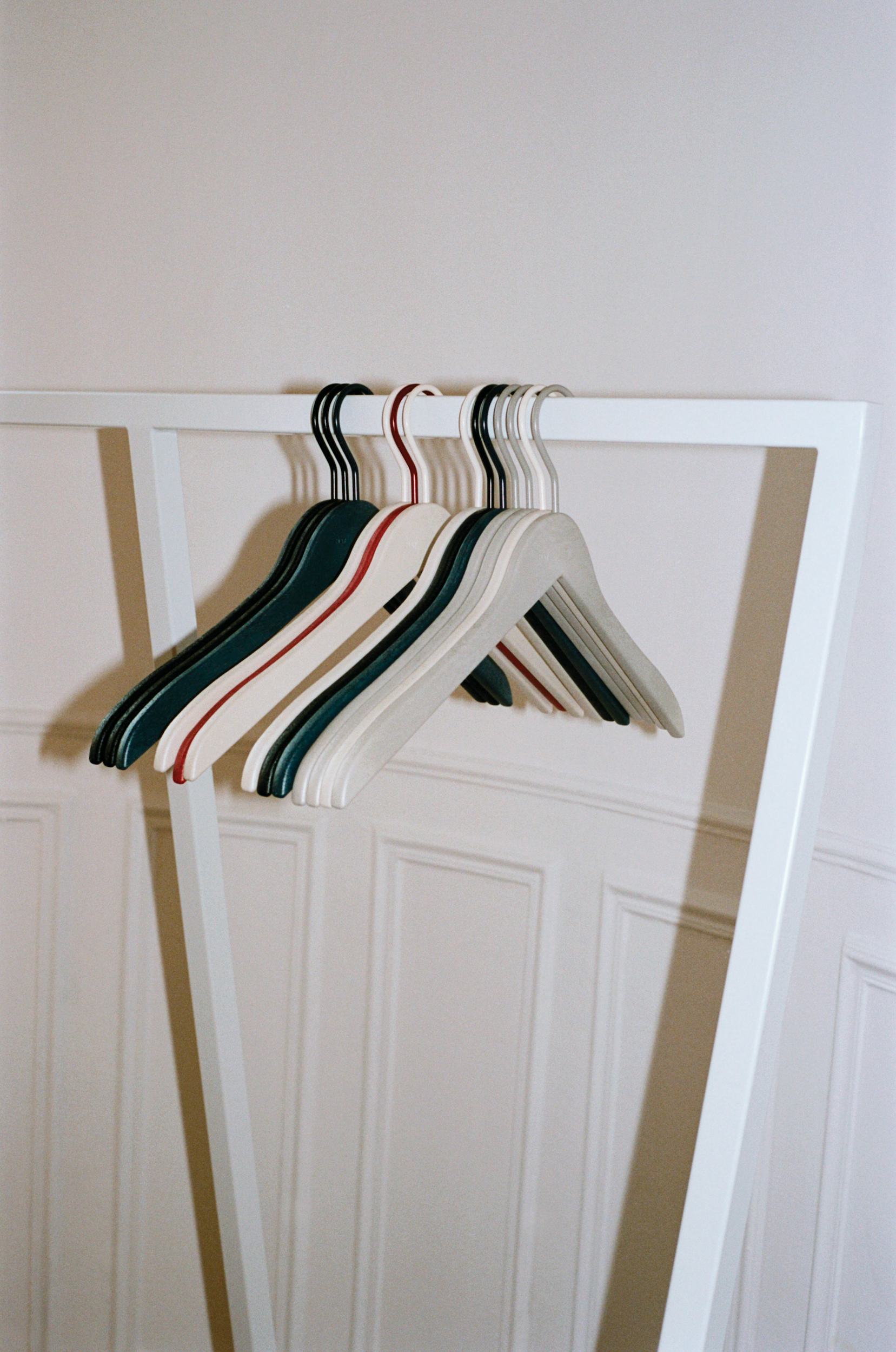Clothes Hangers, 100 Count, Cream