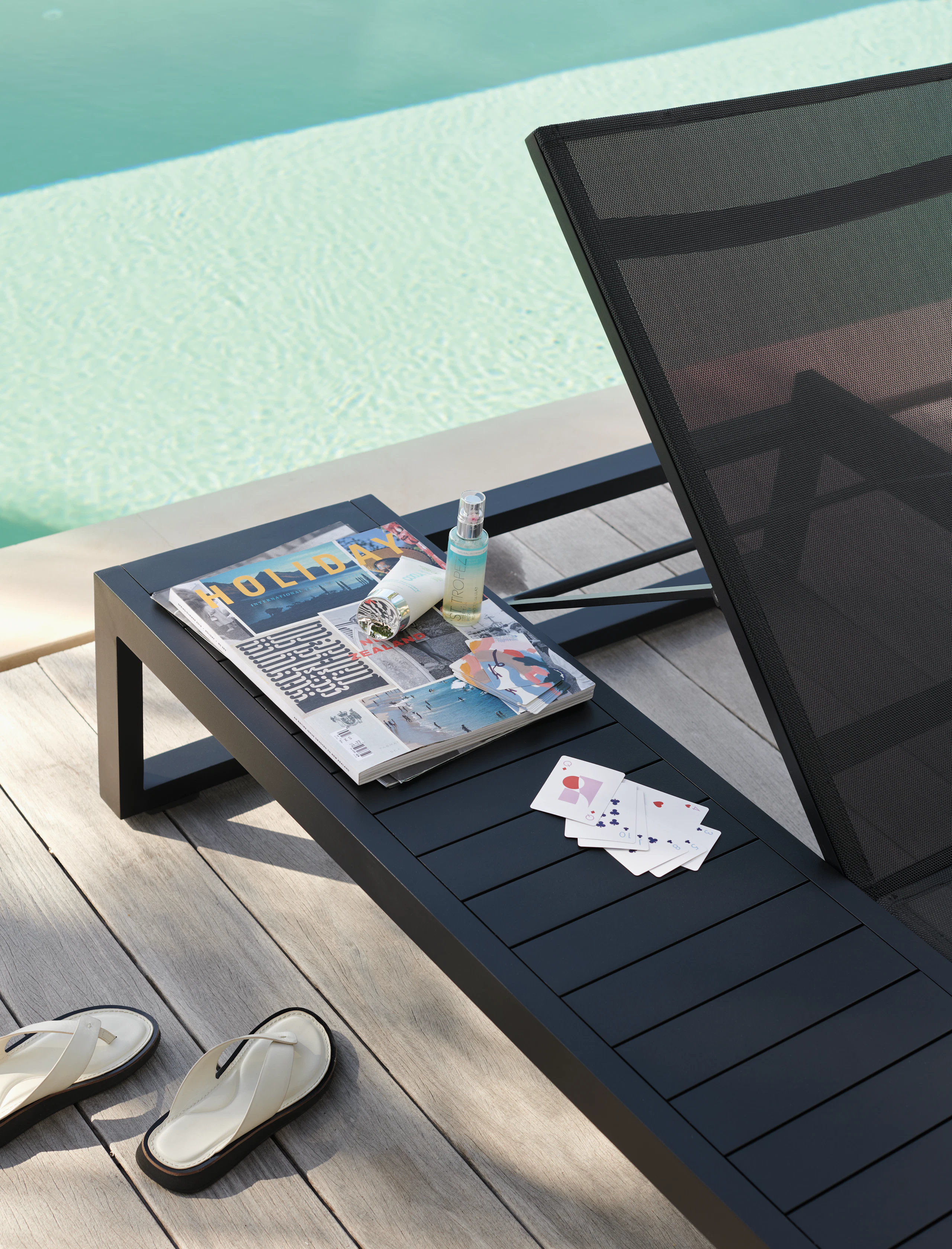 EOS Platform Lounger