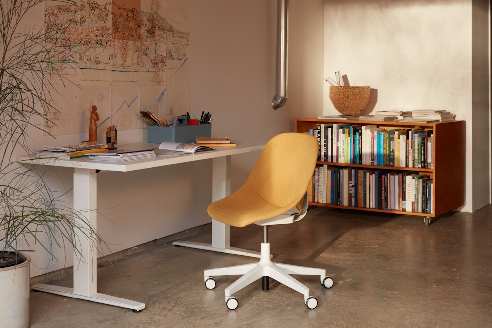 Motia Sit-to-Stand Desk, 29 Motia Sit-to-Stand Desk, 29
