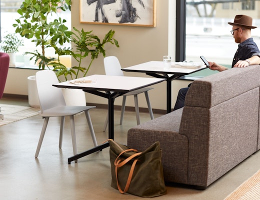 k. lounge High Back with Pixel Table k. lounge High Back Pixel column leg Muuto Nerd Chair