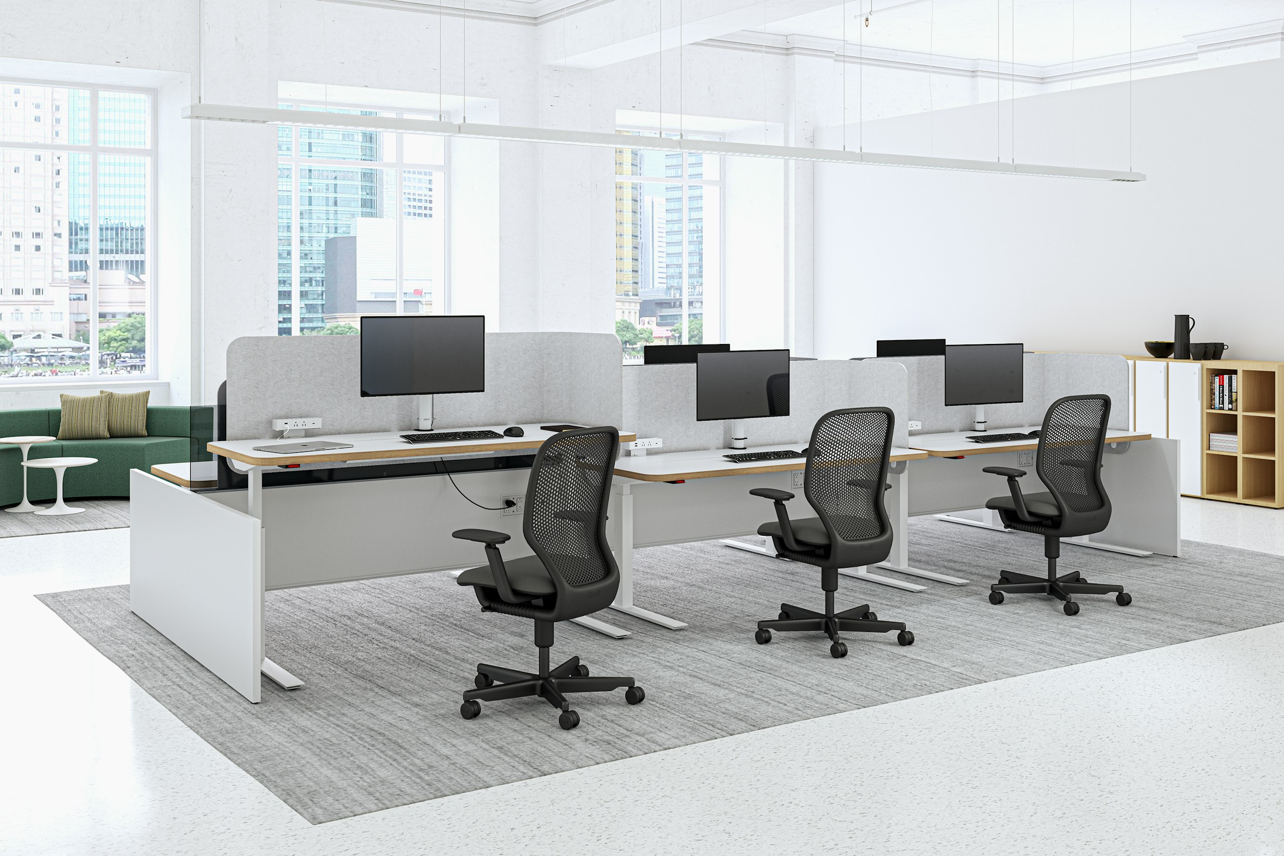 A workspace view featuring Dividends Horizon Elevated Spine Technology Spines HAT with Newson Chairs.