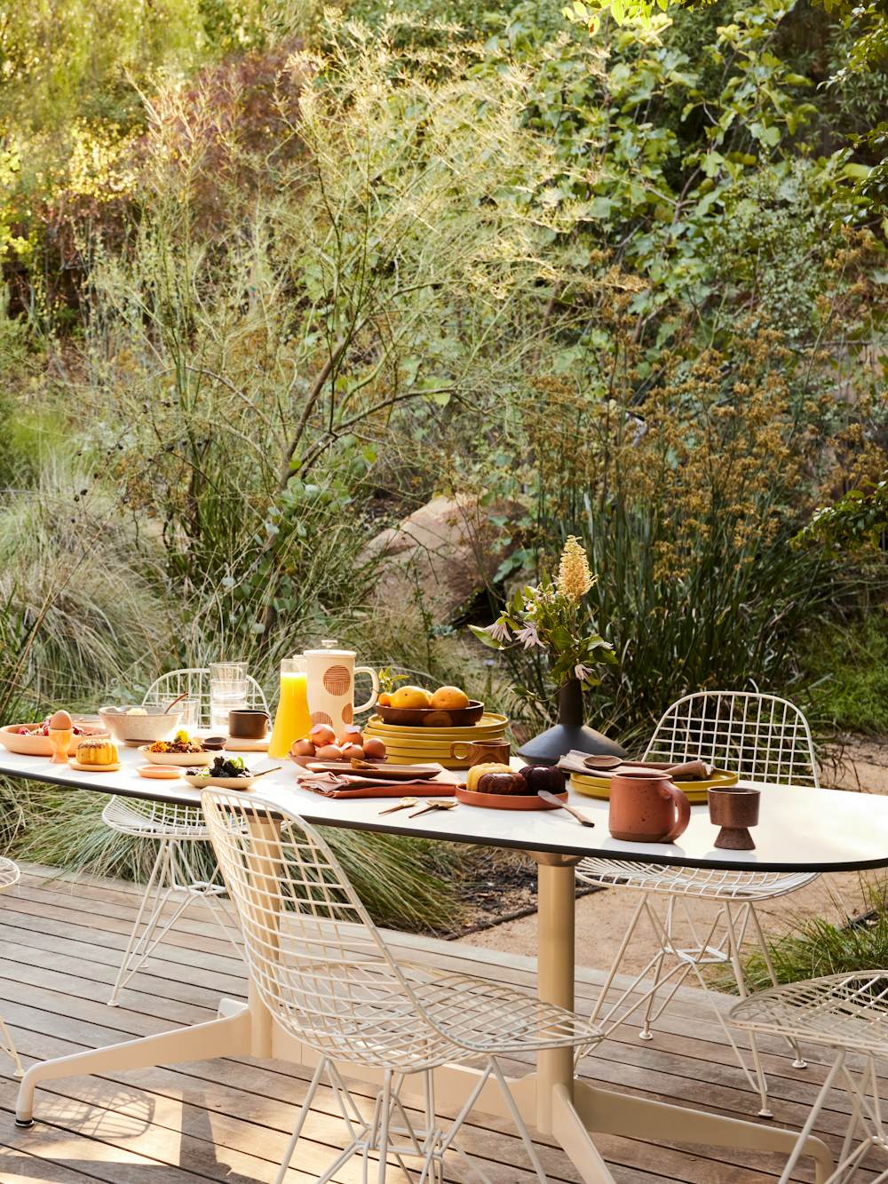 Eames Wire Base Chair and Eames Universal Table