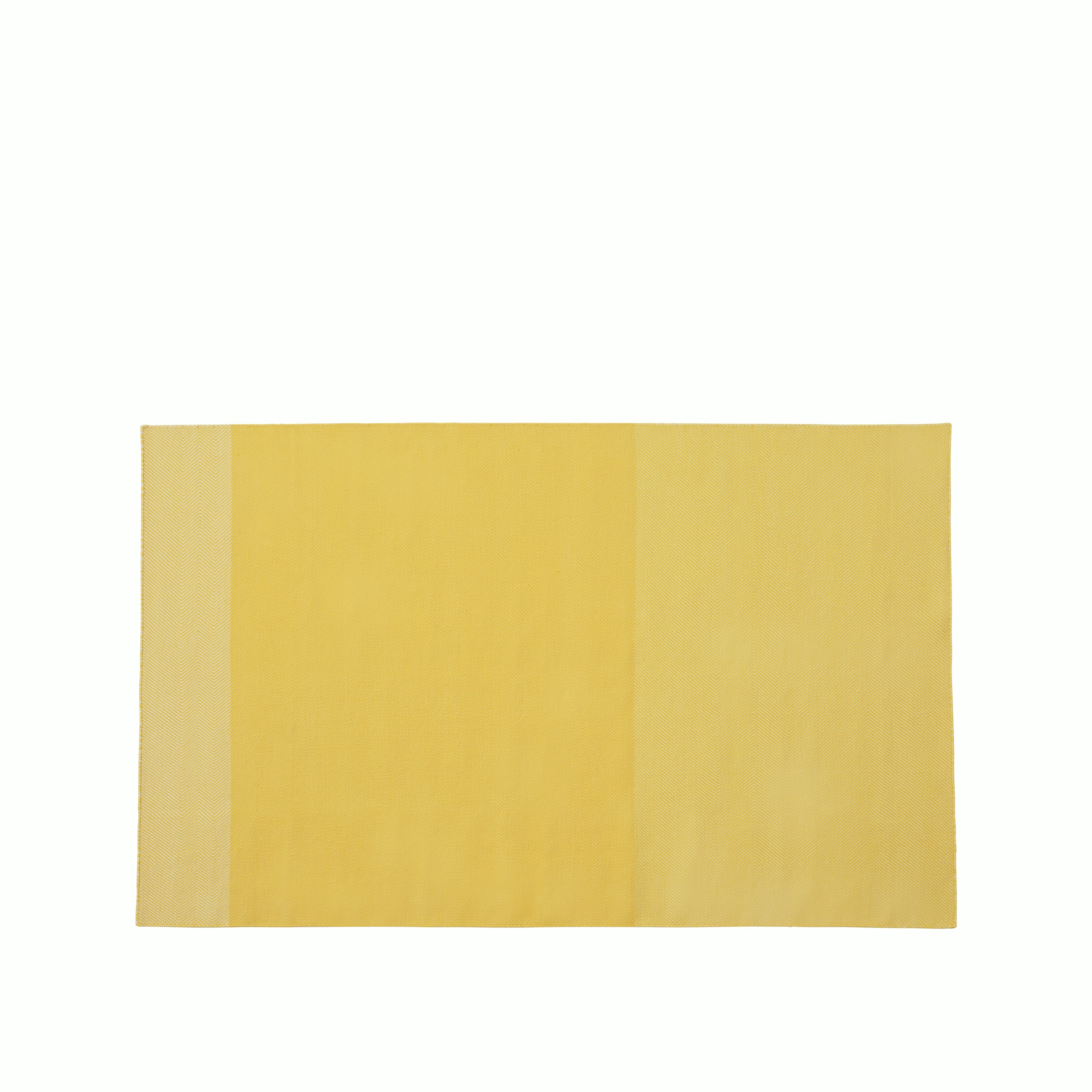 Varjo rug 170x240 yellow top view muuto 5000x5000 hi res