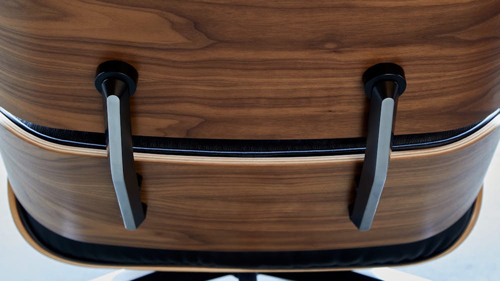Eames Lounge Chair and Ottoman quality details - Shock Mounts
