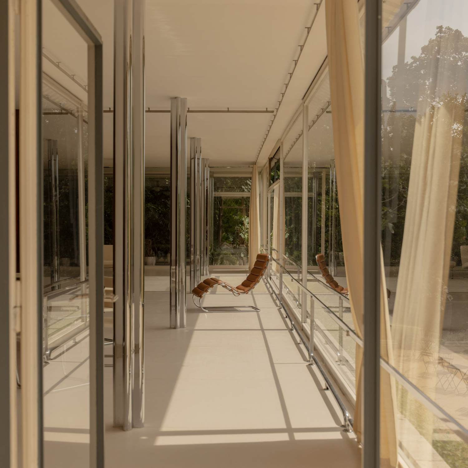 MR Chaise Lounge and plus-shaped columns