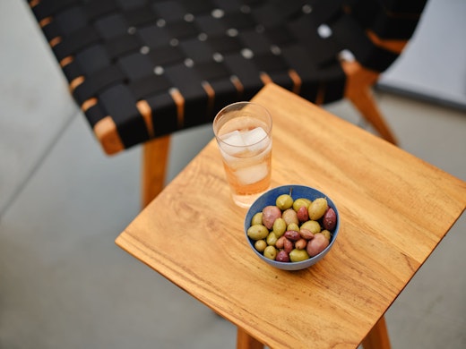 risom outdoor lounge chair side table jens risom