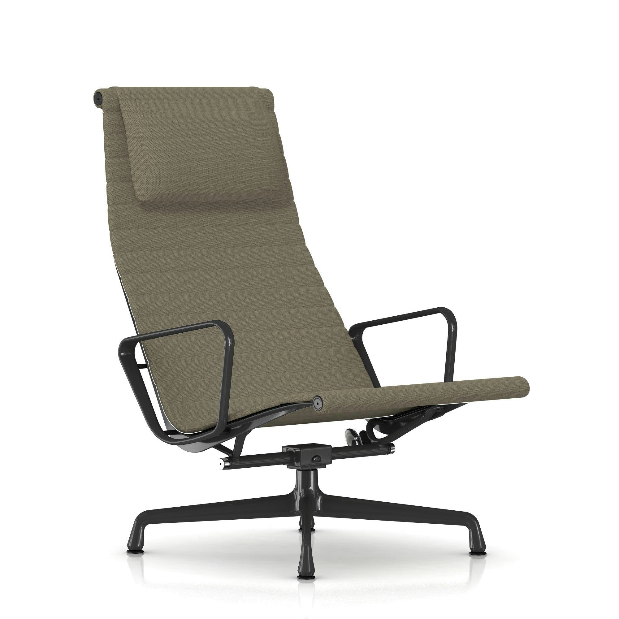 Eames Aluminum Group Lounge Chair