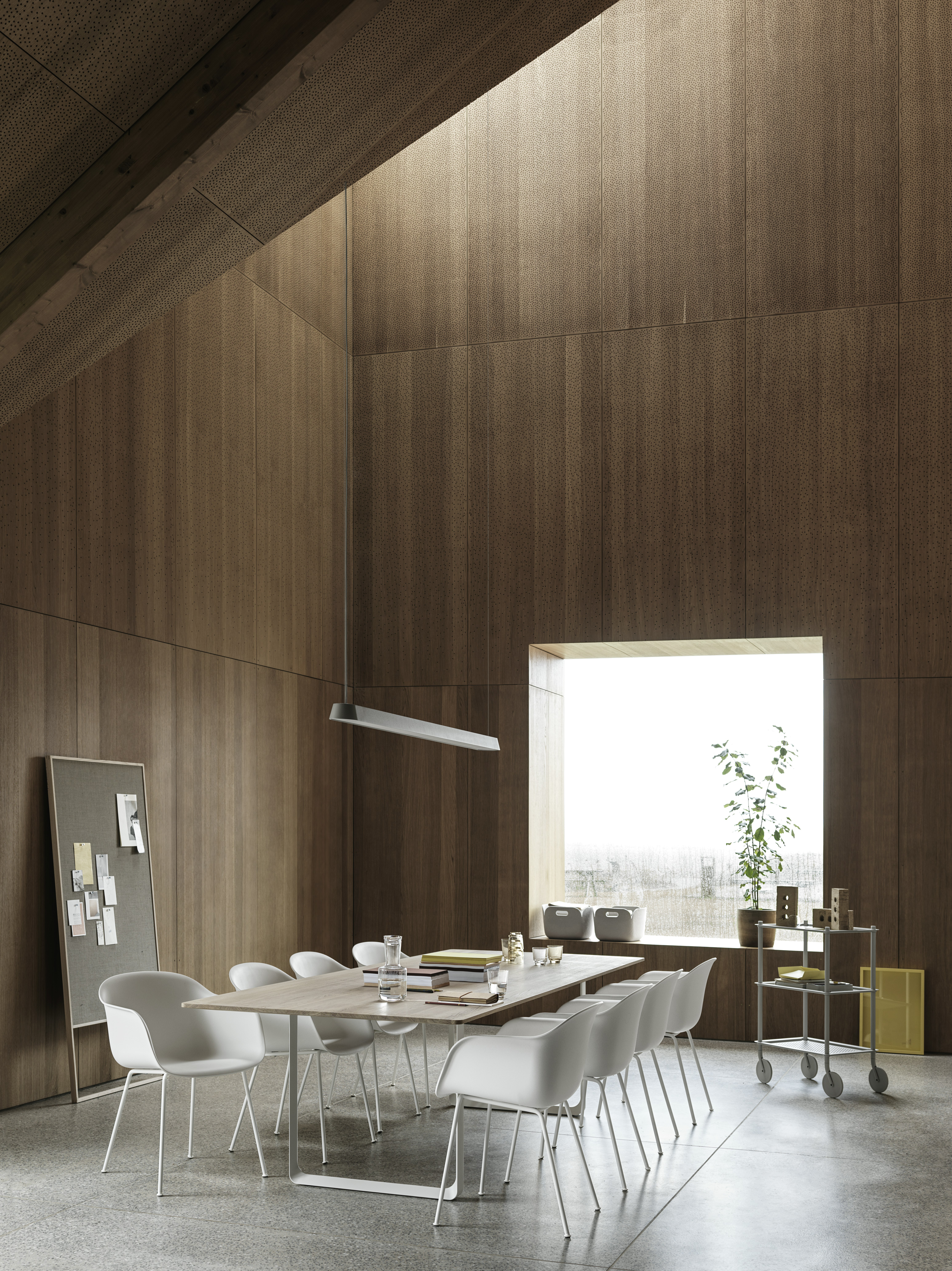 Fiber Armchair Tube Base in White - 70/70 Solid Oak/White 295x108 cm - Linear Pendant 169 cm in Grey - Flow Trolley - Raise Glasses and Carafe