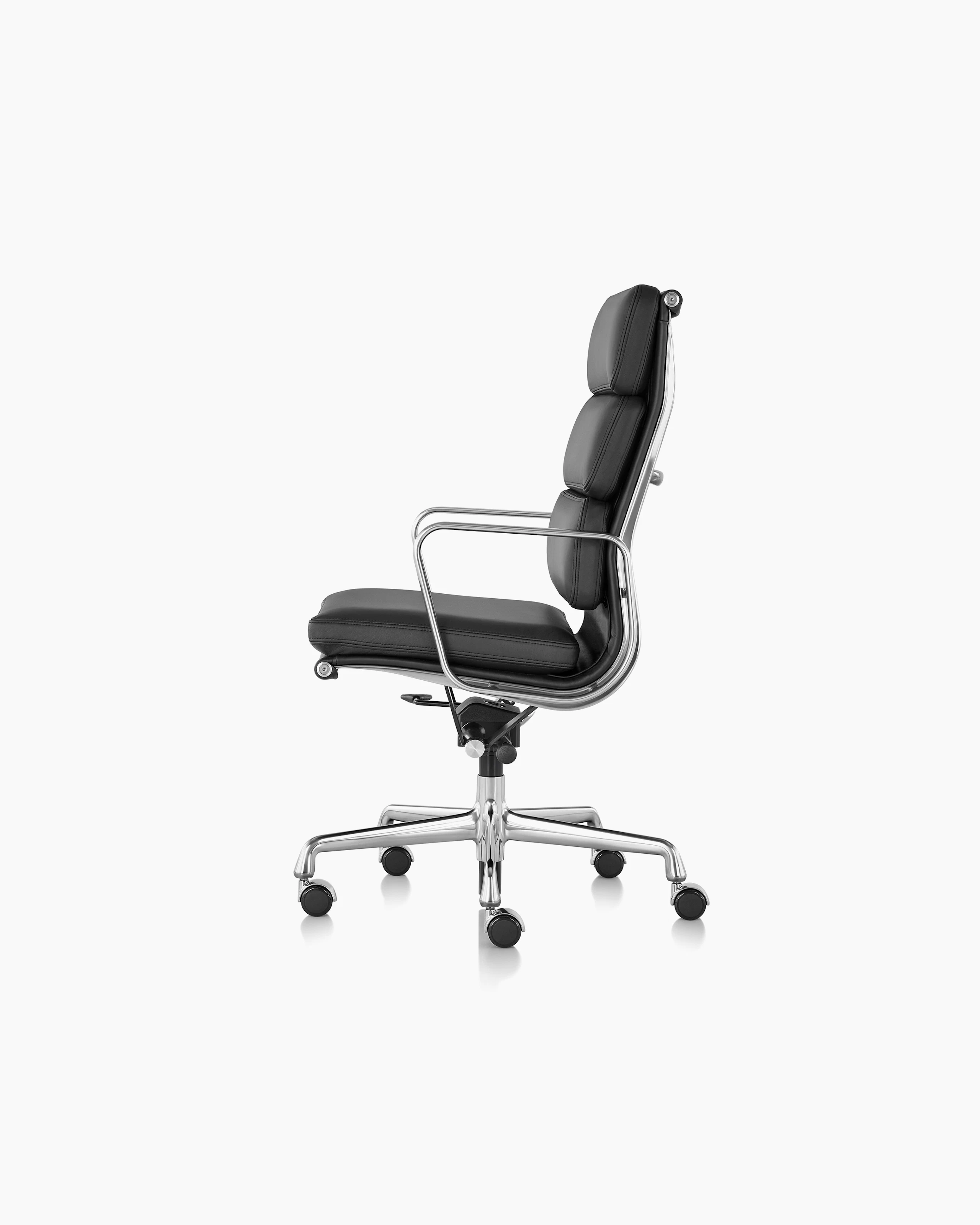Eames Soft Pad Executive Chair
