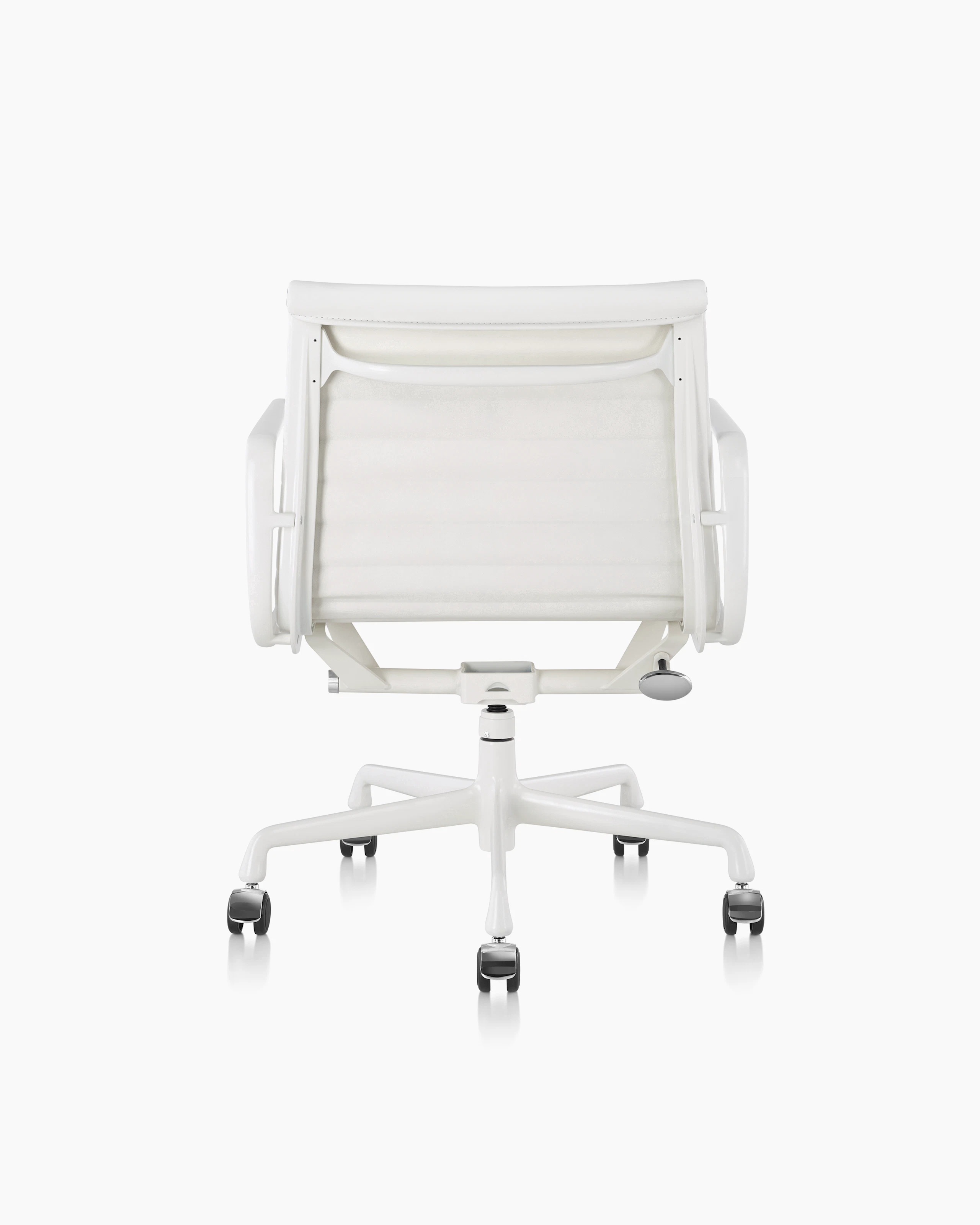 Eames Aluminum Group Management Chair
