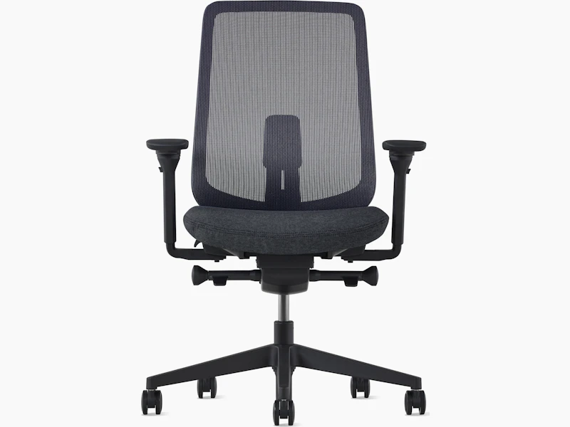 A black Verus Chair viewed from the front.