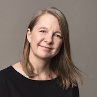Julie Tolvanen headshot
