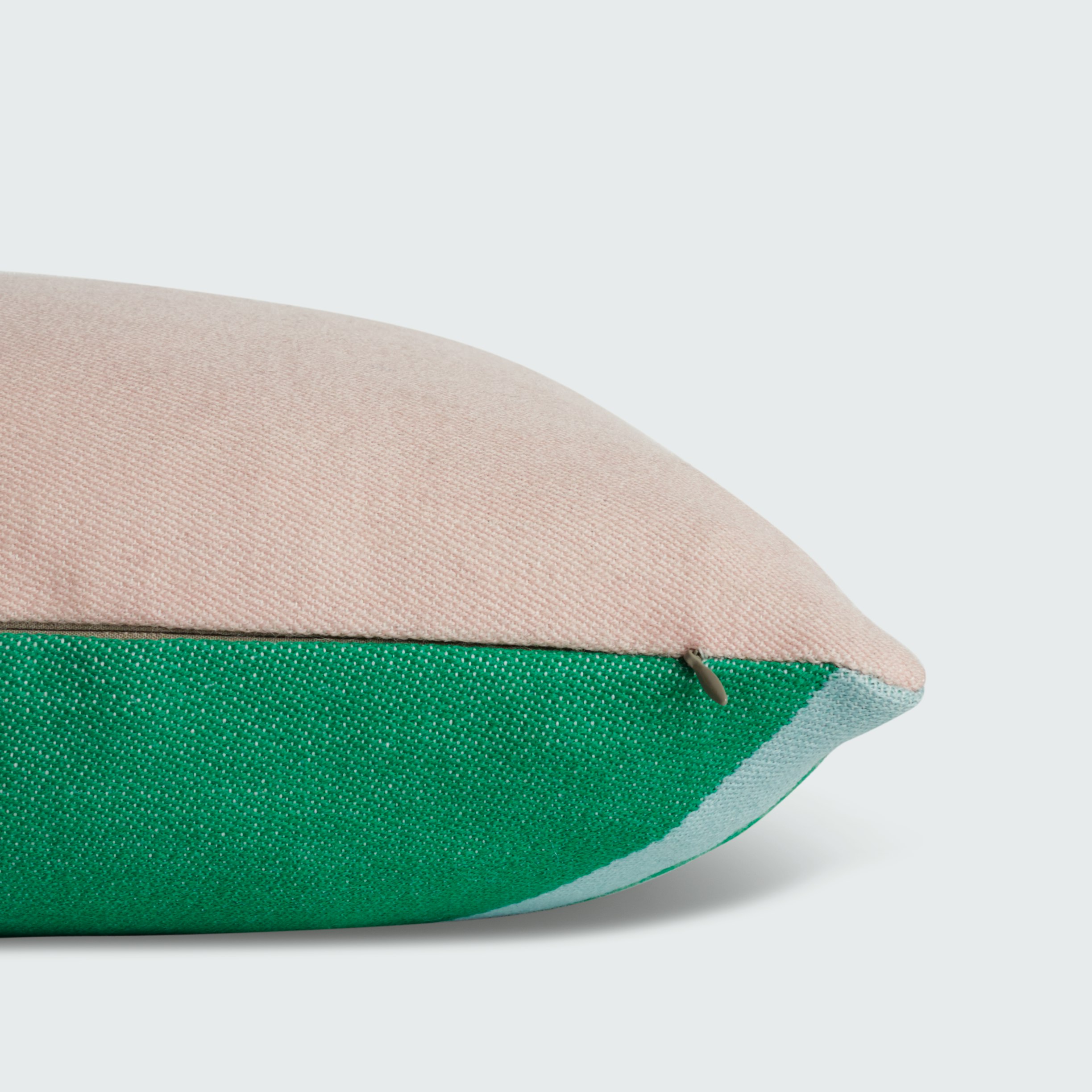 Hjelle Glimt Pillow