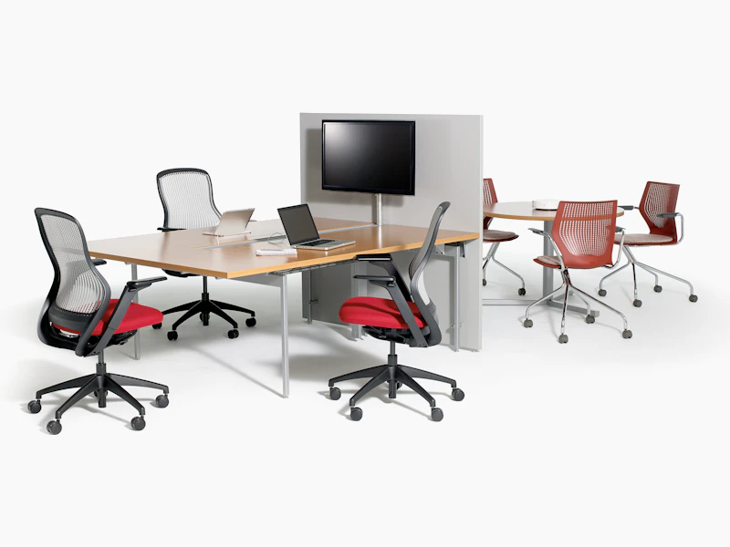 ReGeneration by Knoll, Antenna Workspaces, Antenna Media Enclave, Antenna Workspaces Big Table, Sapper Monitor Arm, MultiGeneration, Antenna Y-Base Round Top Table