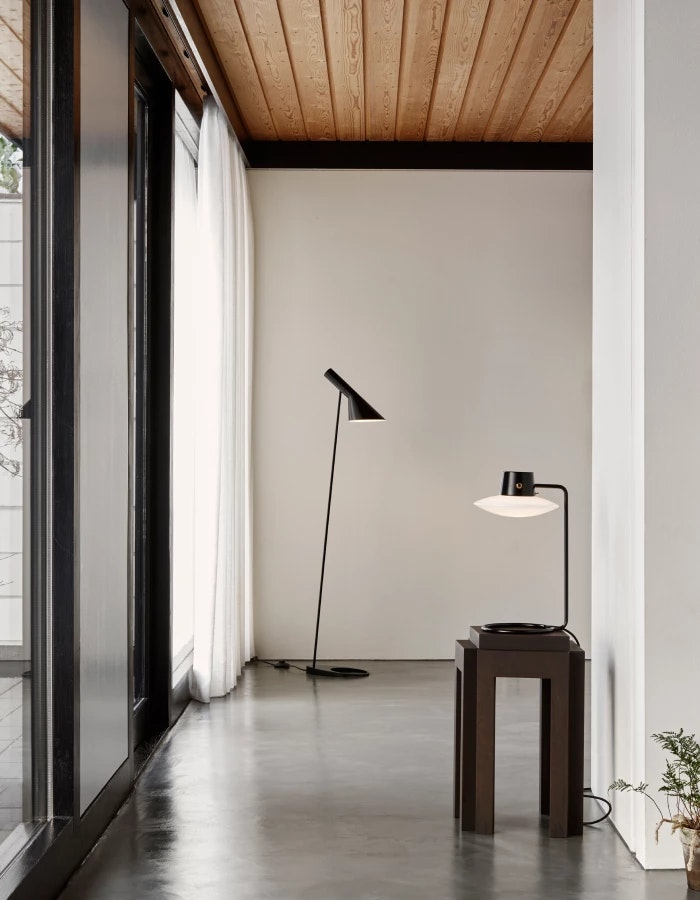 AJ Oxford Table Lamp