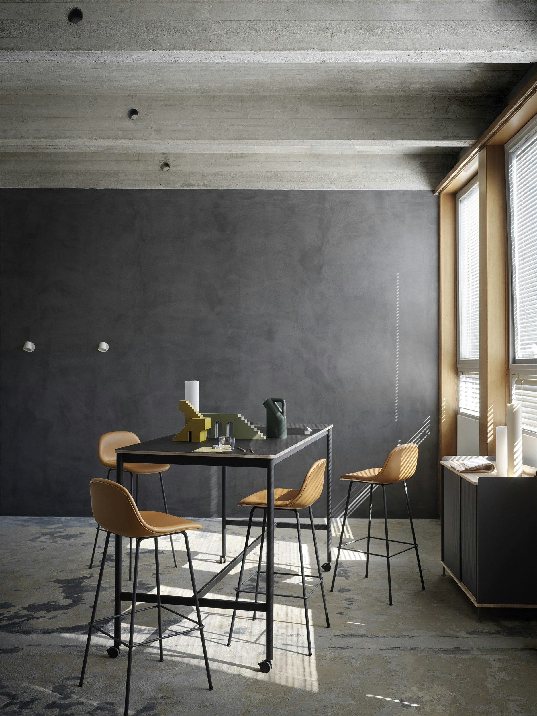 Base high table - castors, black plywood, fiber barstool - tube base, cognac black, enfold wall lamp