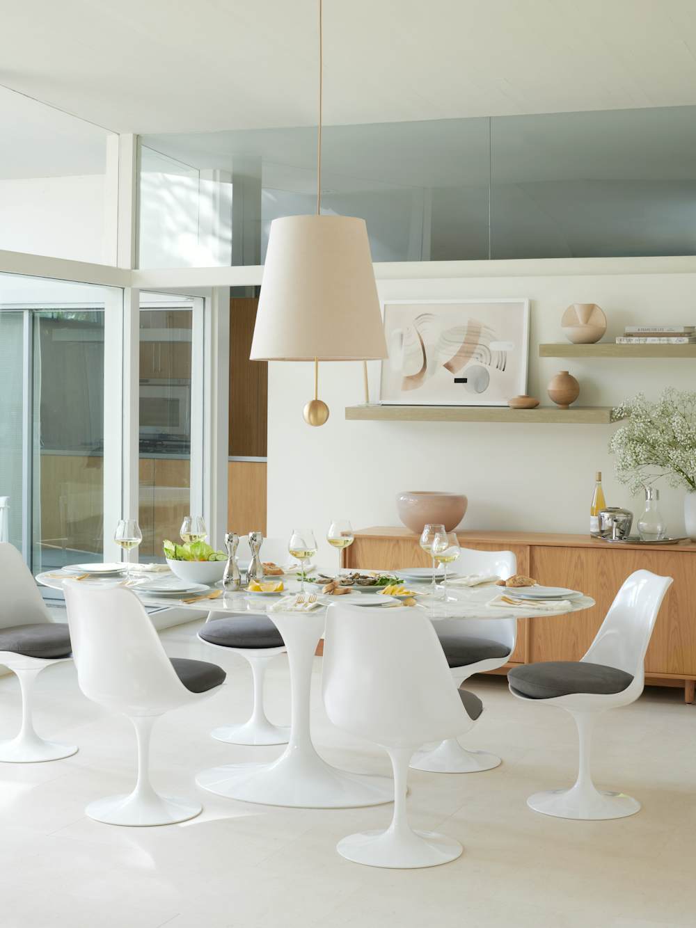Saarinen Dining Table and Saarinen Tulip Side Chairs