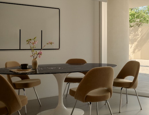 Saarinen Dining Table with Saarinen Executive Chairs Saarinen Dining Table Saarinen Executive Chairs