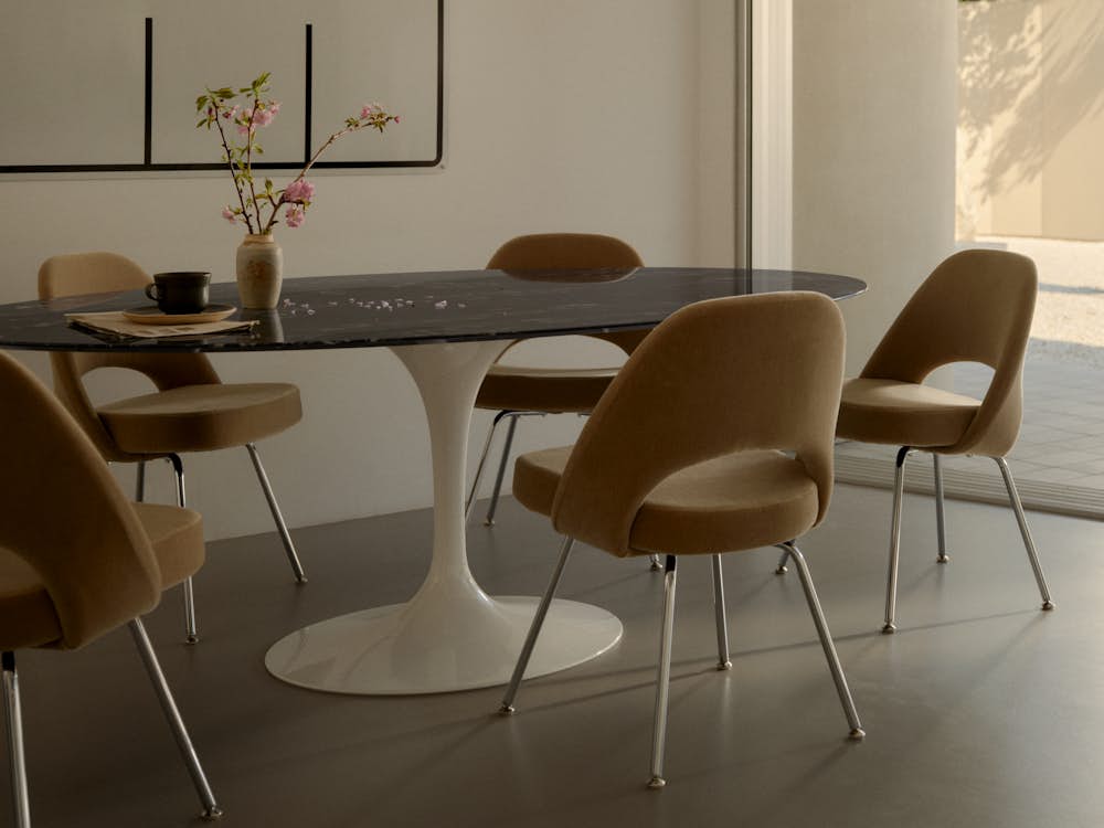 Modern & Contemporary Dining Furniture | Knoll Modern & Contemporary Dining Furniture | Knoll