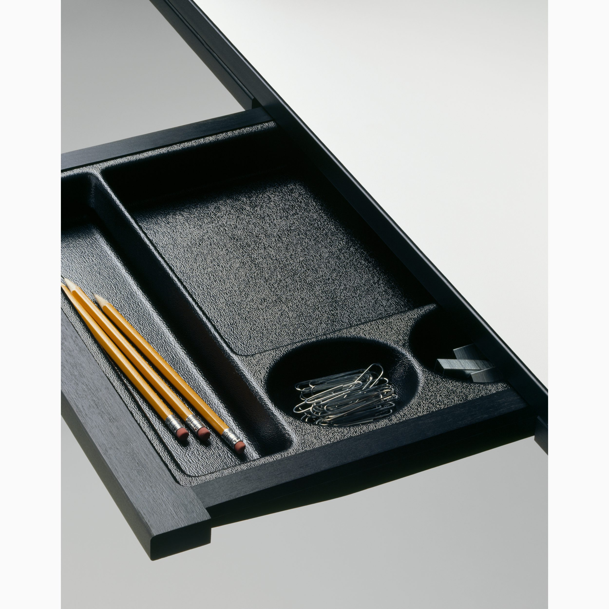 Nelson Swag Leg Desk – Herman Miller Store Nelson Swag Leg Desk – Herman Miller Store